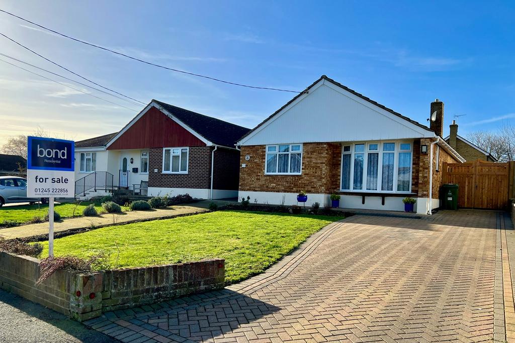 Fambridge Road, Maldon CM9 2 bed detached bungalow £425,000