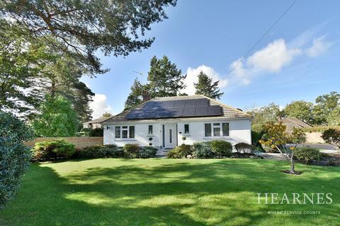 6 Apple Tree Grove, Ferndown, BH22 9LA