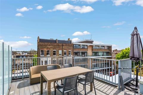 3 bedroom house for sale, Avery Walk, SW11