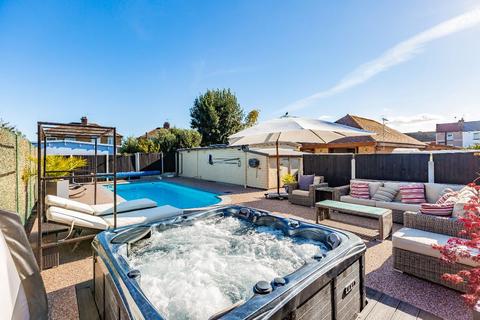 4 bedroom detached house for sale, Coxes Lane, Ramsgate