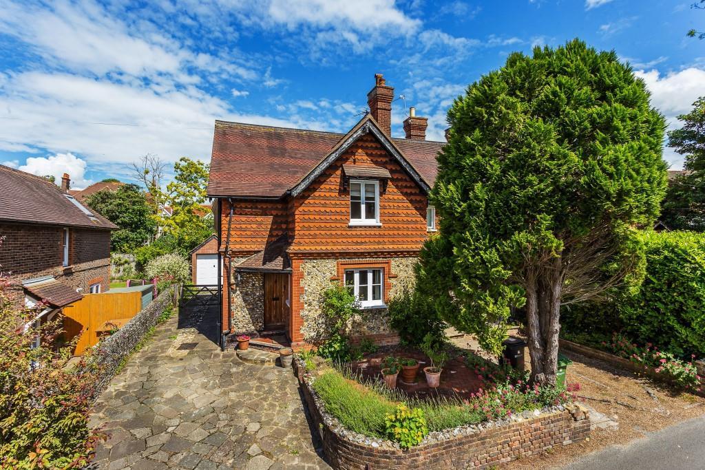 EASTWICK ROAD, GREAT BOOKHAM, KT23 2 bed semidetached house for sale