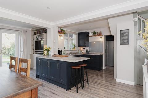 23 Richlands Avenue, Epsom, KT17 2JW