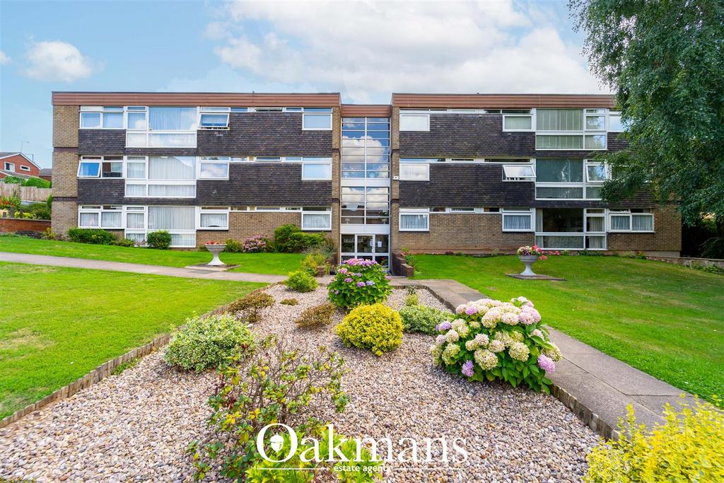 Brandhall Court, Wolverhampton Road, Oldbury 2 bed flat for sale £100,000