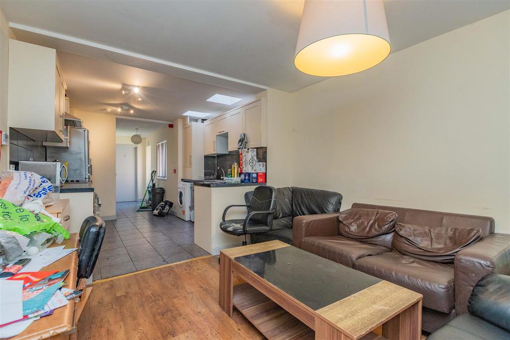 Tiverton Road, Birmingham 6 bed house to rent £2,730 pcm (£630 pw)