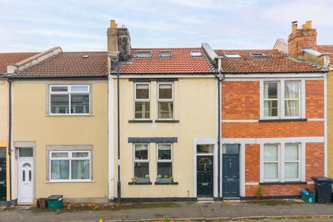 8 Altringham Road, Bristol, BS5 7AS