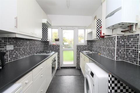 4 bedroom end of terrace house to rent - Milton Grove, Arnos Grove, N11
