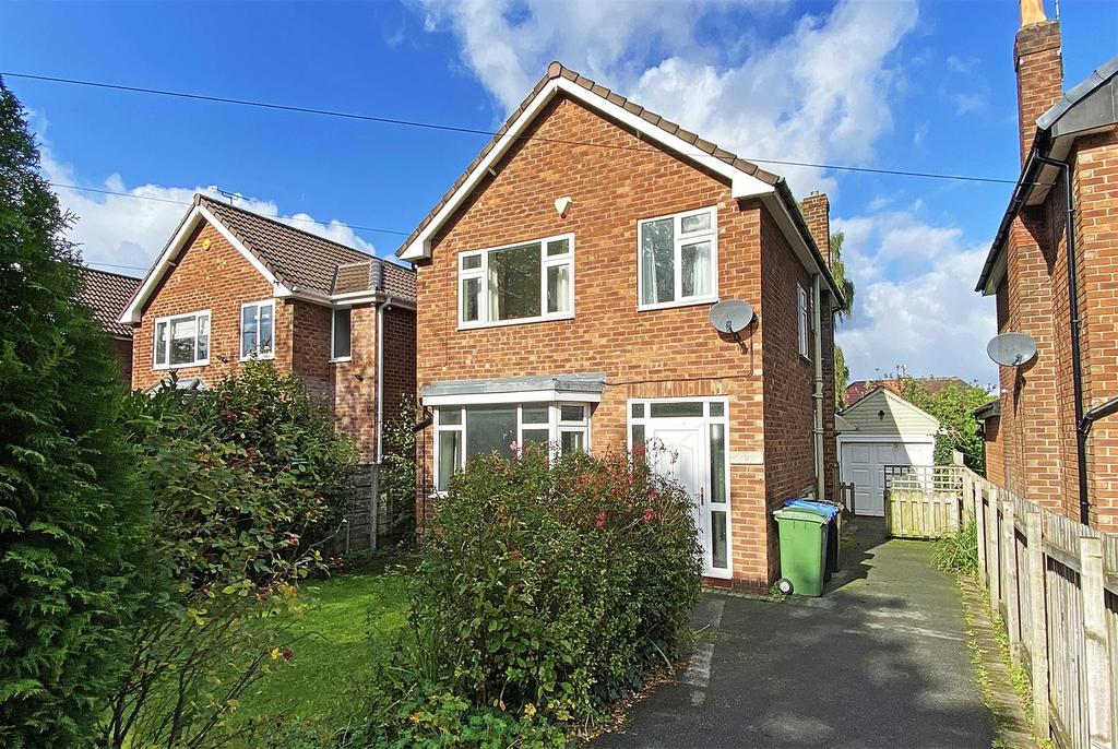 Grove Lane, Hale 3 bed detached house for sale £500,000