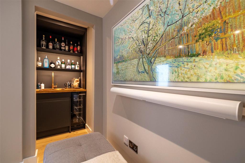 Mini Bar