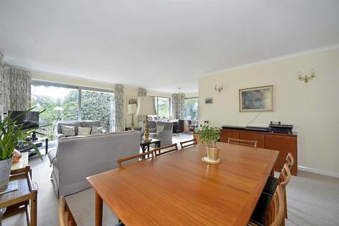 16 Guildown Road, Guildford, GU2 4EN