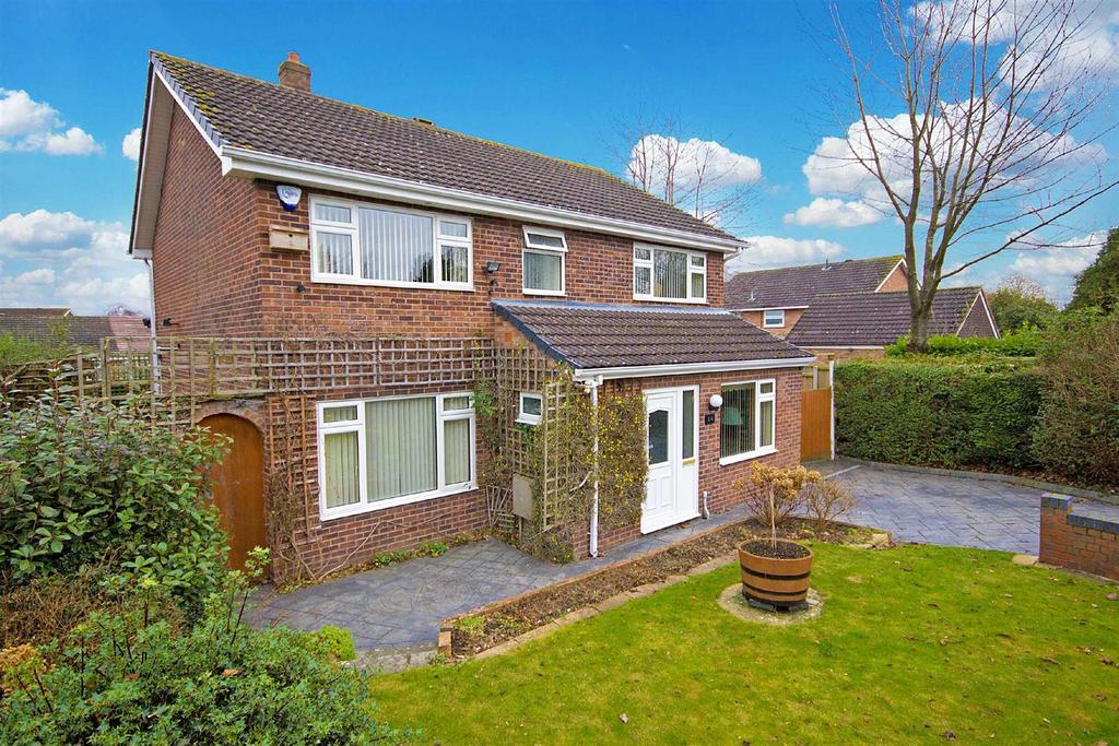 Primrose Drive, Sutton Park, Shrewsbury 4 bed detached house £420,000