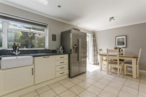 83 Cavendish Meads, Sunninghill, Ascot, SL5 9TB