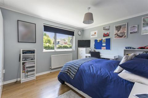 83 Cavendish Meads, Sunninghill, Ascot, SL5 9TB