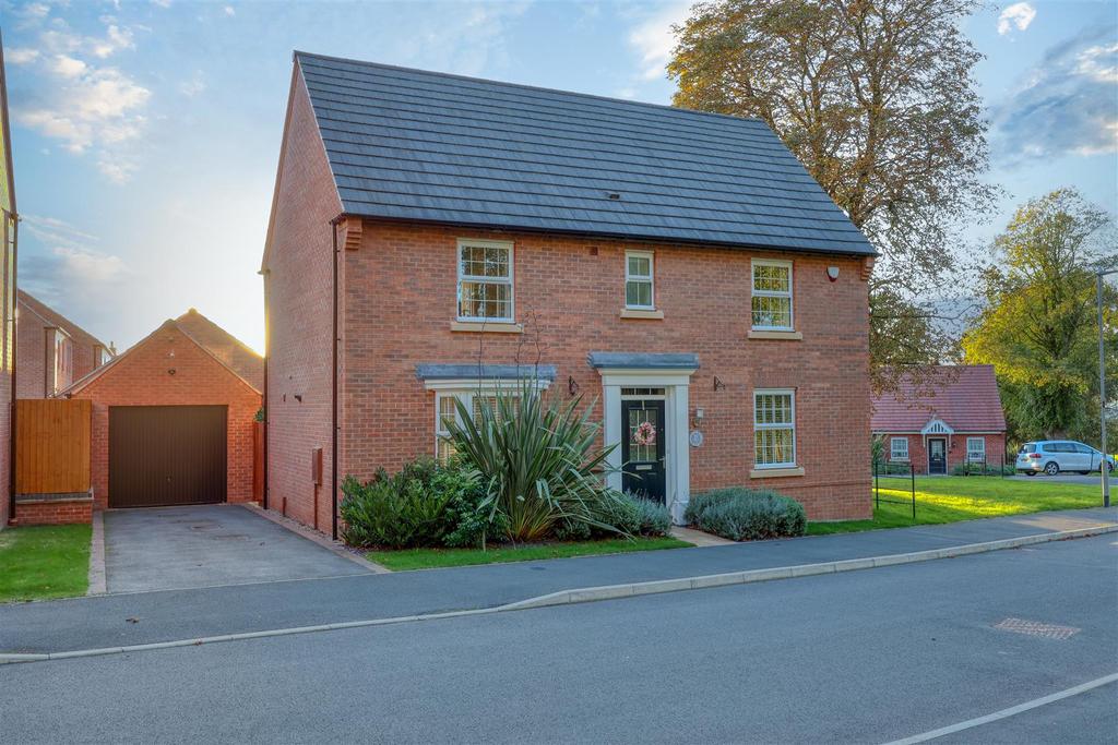 Highgrove Close, Burbage 4 bed detached house for sale £525,000