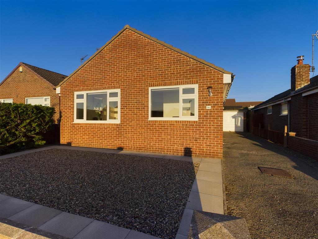 Darwin Road, Bridlington 3 bed detached bungalow for sale £220,000
