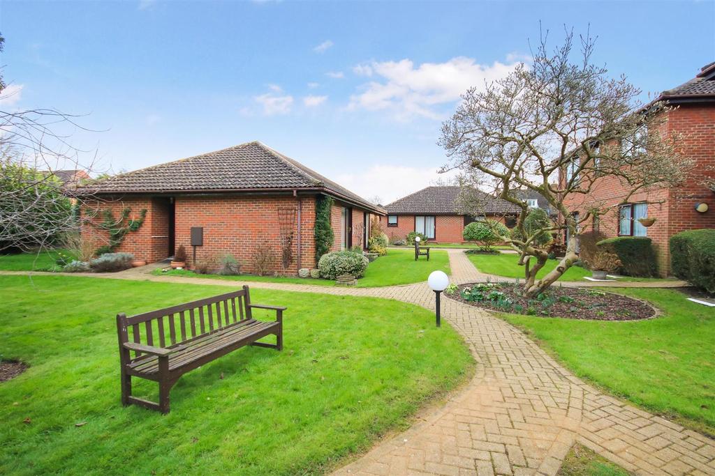 ASHTEAD, KT21 1 bed retirement property for sale - £275,000