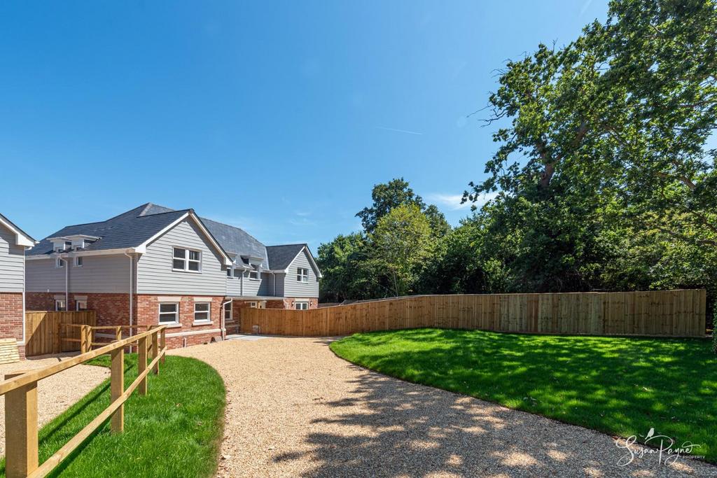 3 Spencer Park Driveway