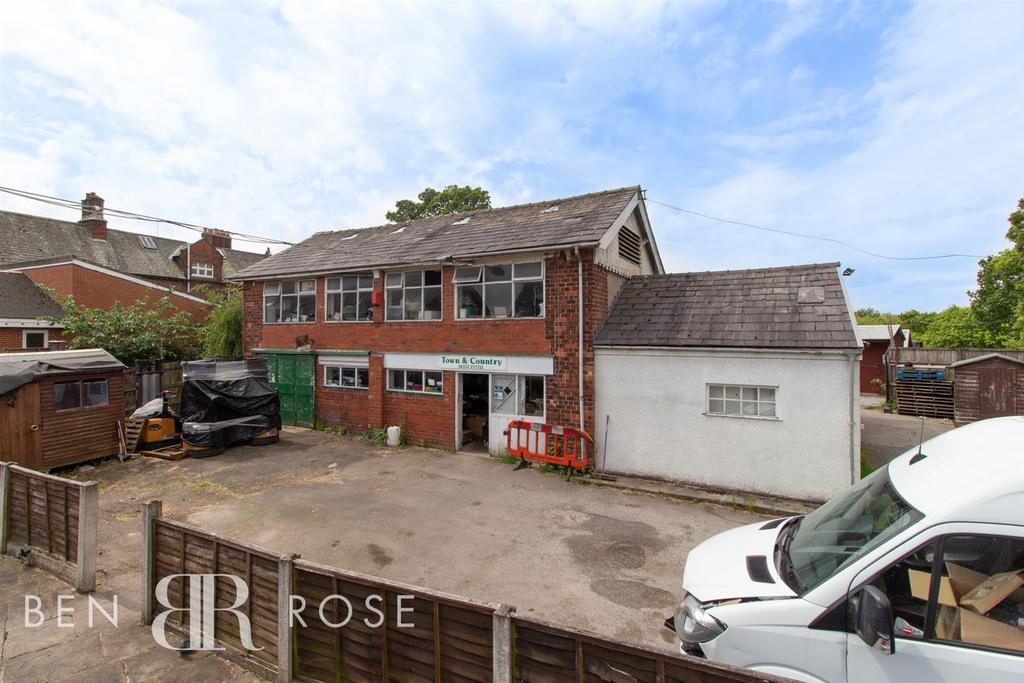 Pear Tree Lane, Euxton, Chorley House £349,995