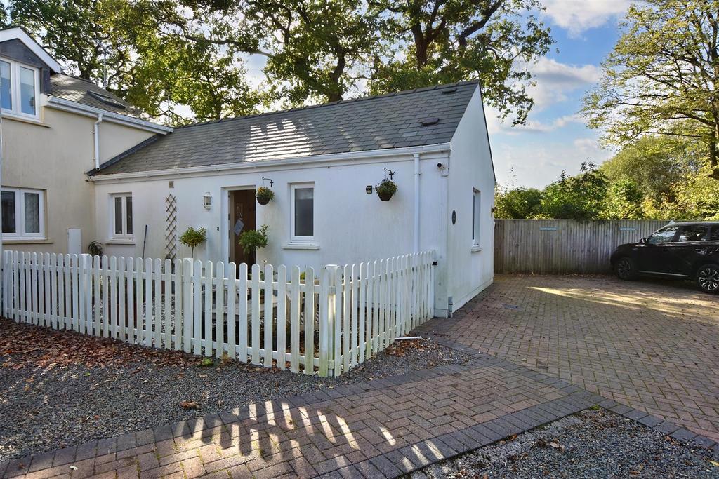 Redberth Gardens, Redberth, Tenby 1 bed cottage for sale £120,000