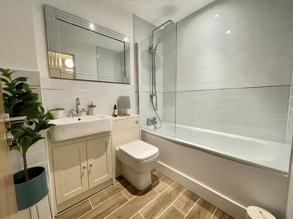 Calypso bathroom.jpg