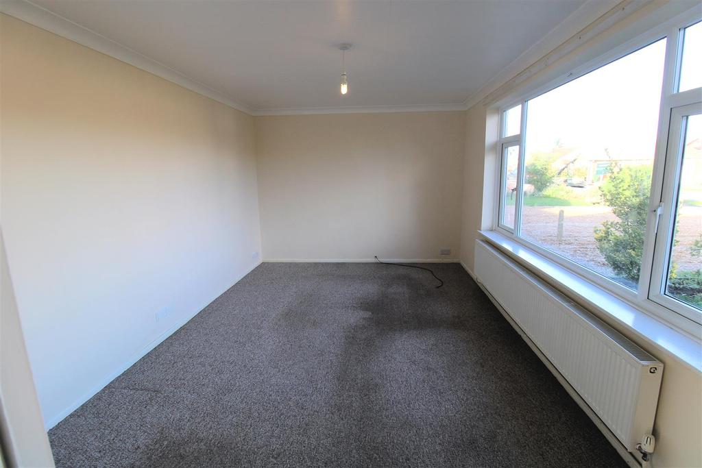 South Moor Drive, Heacham 3 bed detached bungalow £250,000