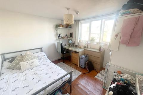 7 bedroom semi-detached house to rent, *£132pppw Excluding Bills* Bute Avenue, Lenton, NG7 1QA - UON