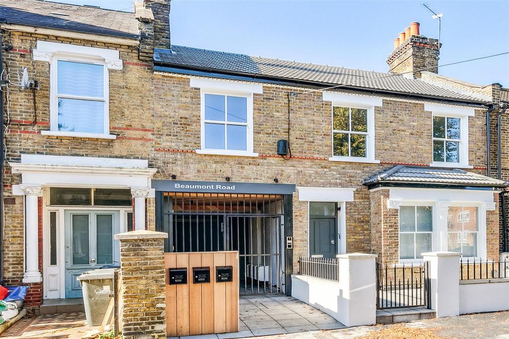 Beaumont Road, London, W4 2 bed flat for sale £795,000