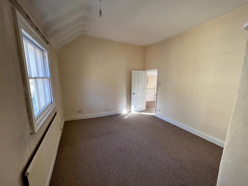 Bedroom 2.jpg