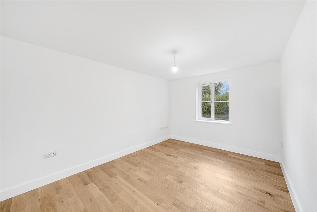 1 - Main Street Brawby - Interior-11.jpg