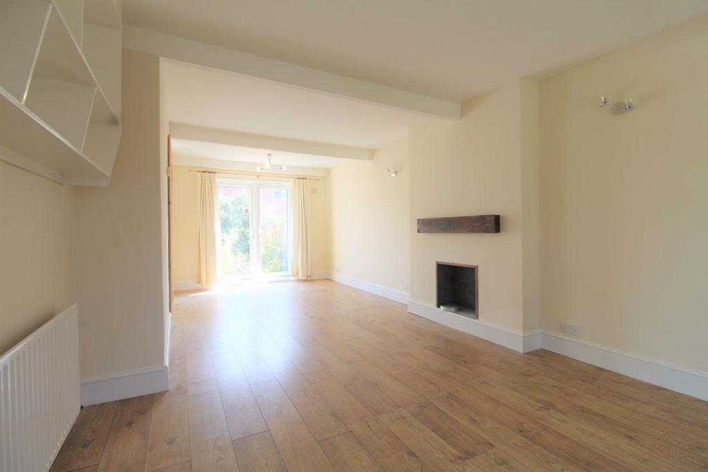 Bramcote Lane, Beeston, NG9 4EX 3 bed semidetached house £895 pcm (£