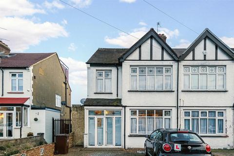 3 bedroom end of terrace house for sale - Normanshire Drive, London