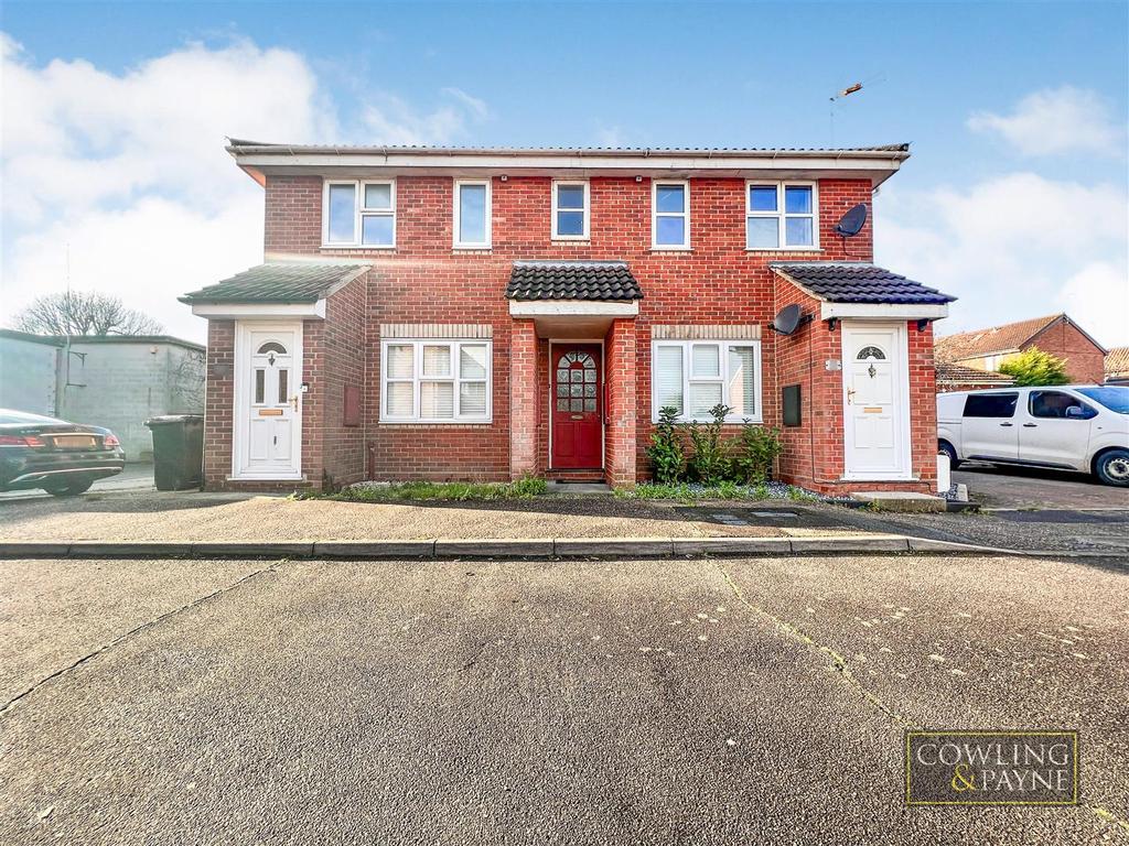 Barnwell Drive, Hockley 1 bed £215,000