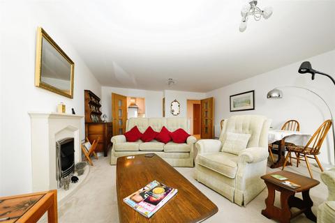 2 bedroom apartment for sale - Eastland Grange, 16 Valentine Road, Hunstanton