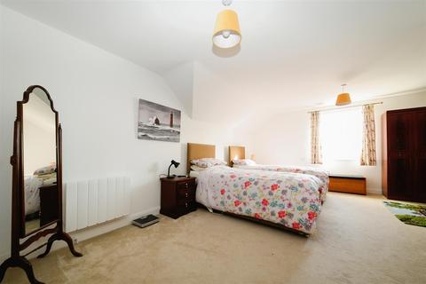 2 bedroom apartment for sale - Eastland Grange, 16 Valentine Road, Hunstanton