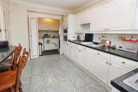 3 bedroom house for sale - Mashiters Hill, Romford