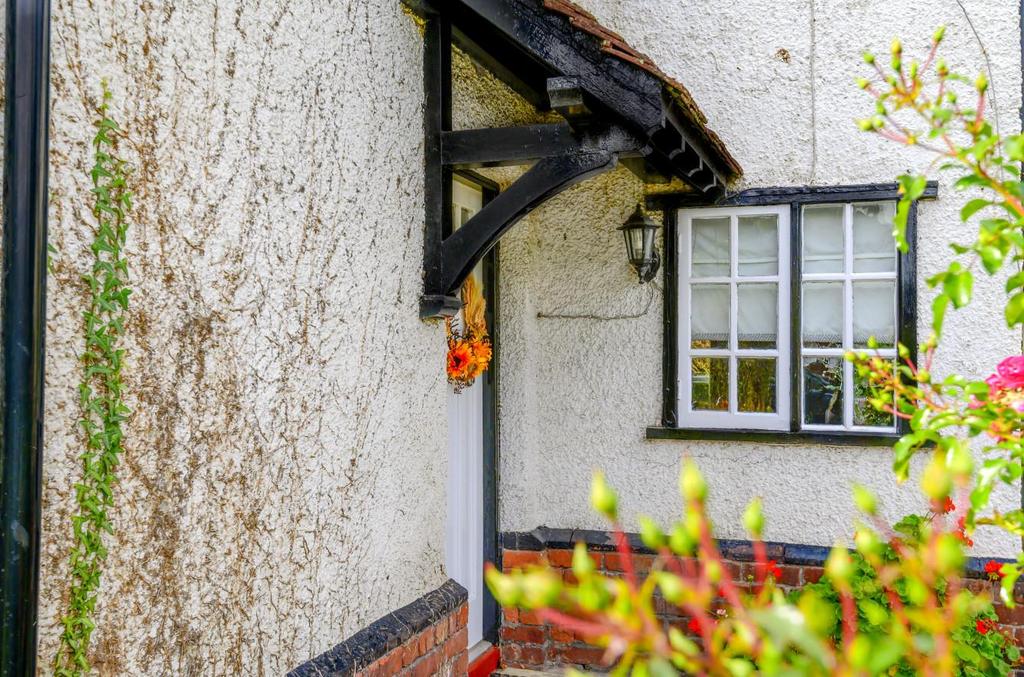 Beanfields, Worsley, Manchester 3 bed cottage £425,000