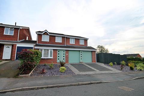4 bedroom detached house for sale - Cheviot, Wilnecote, Tamworth