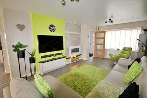 73 Cheviot, Wilnecote, Tamworth, B77 4JP