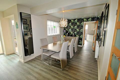 73 Cheviot, Wilnecote, Tamworth, B77 4JP
