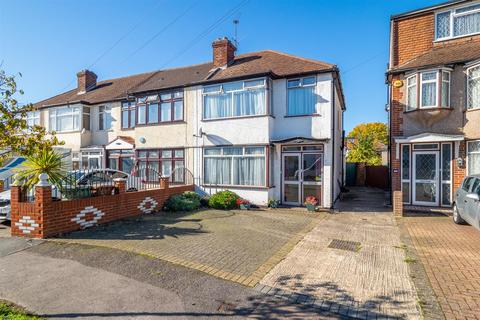 3 bedroom end of terrace house for sale - St. Margarets Avenue, Cheam, Sutton