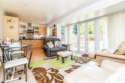 9 Clarence Grove, Shirley, Solihull, B90 3HZ