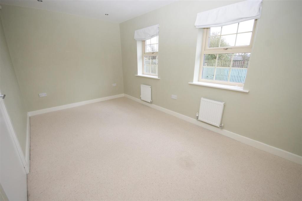 Bed 3.JPG