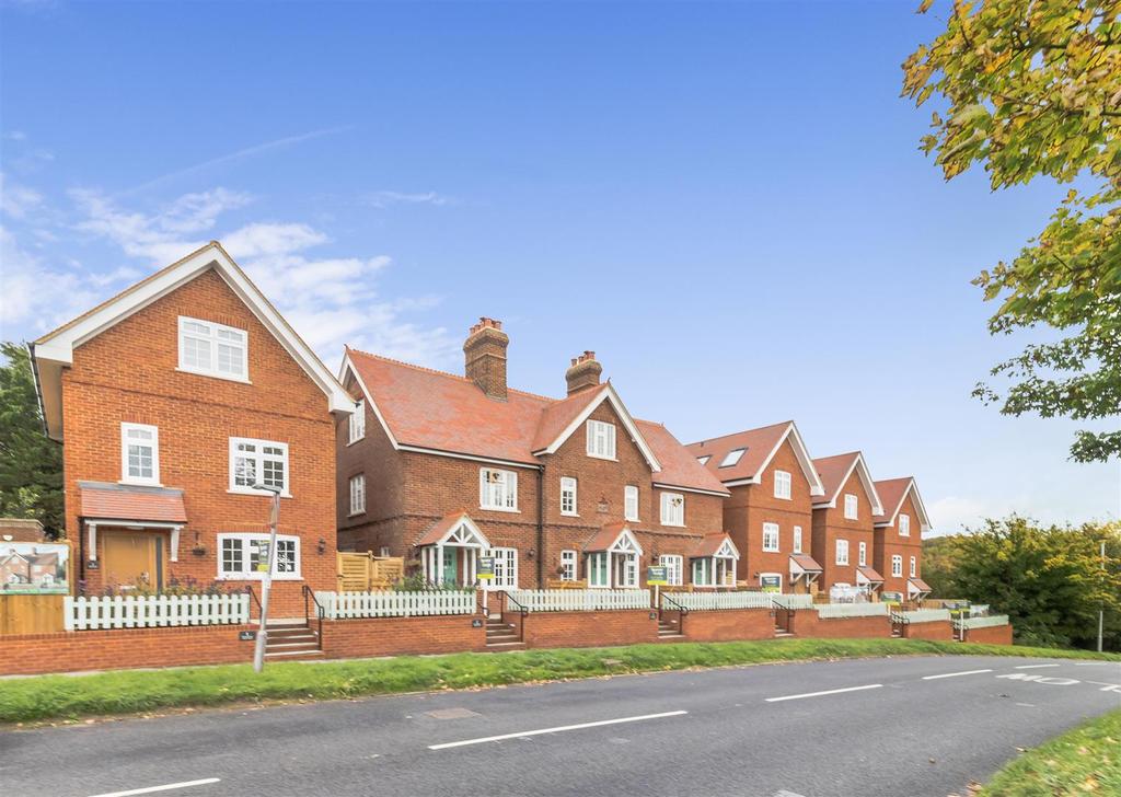 Vale Avenue, Brighton 4 bed detached house £750,000