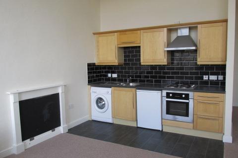 2 bedroom flat to rent - Station House, Station Road, Batley, West Yorkshire, WF17