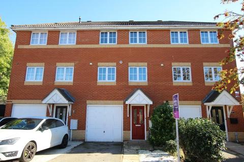 3 bedroom townhouse to rent - Abbots Close, Kettering NN15