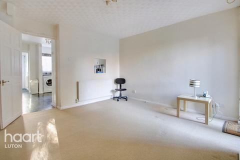 4 Anthony Gardens, Luton, LU1 5HA