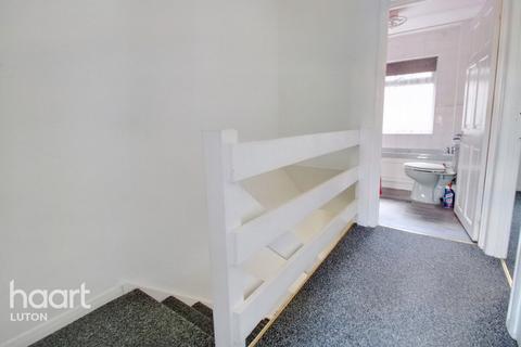 4 Anthony Gardens, Luton, LU1 5HA