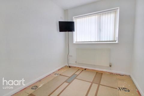 4 Anthony Gardens, Luton, LU1 5HA