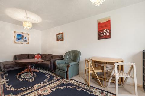 2 bedroom flat for sale - Barnfield Close, London, SW17