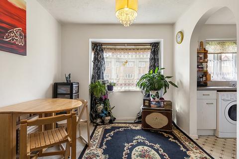 6 Barnfield Close, London, SW17 0AU