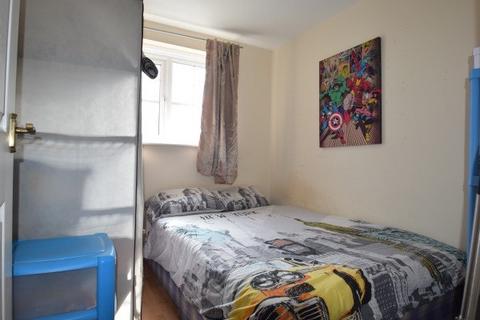 2 bedroom flat to rent, Little Bolton Terrace, Eccles New Road, Salford, M5 5BD